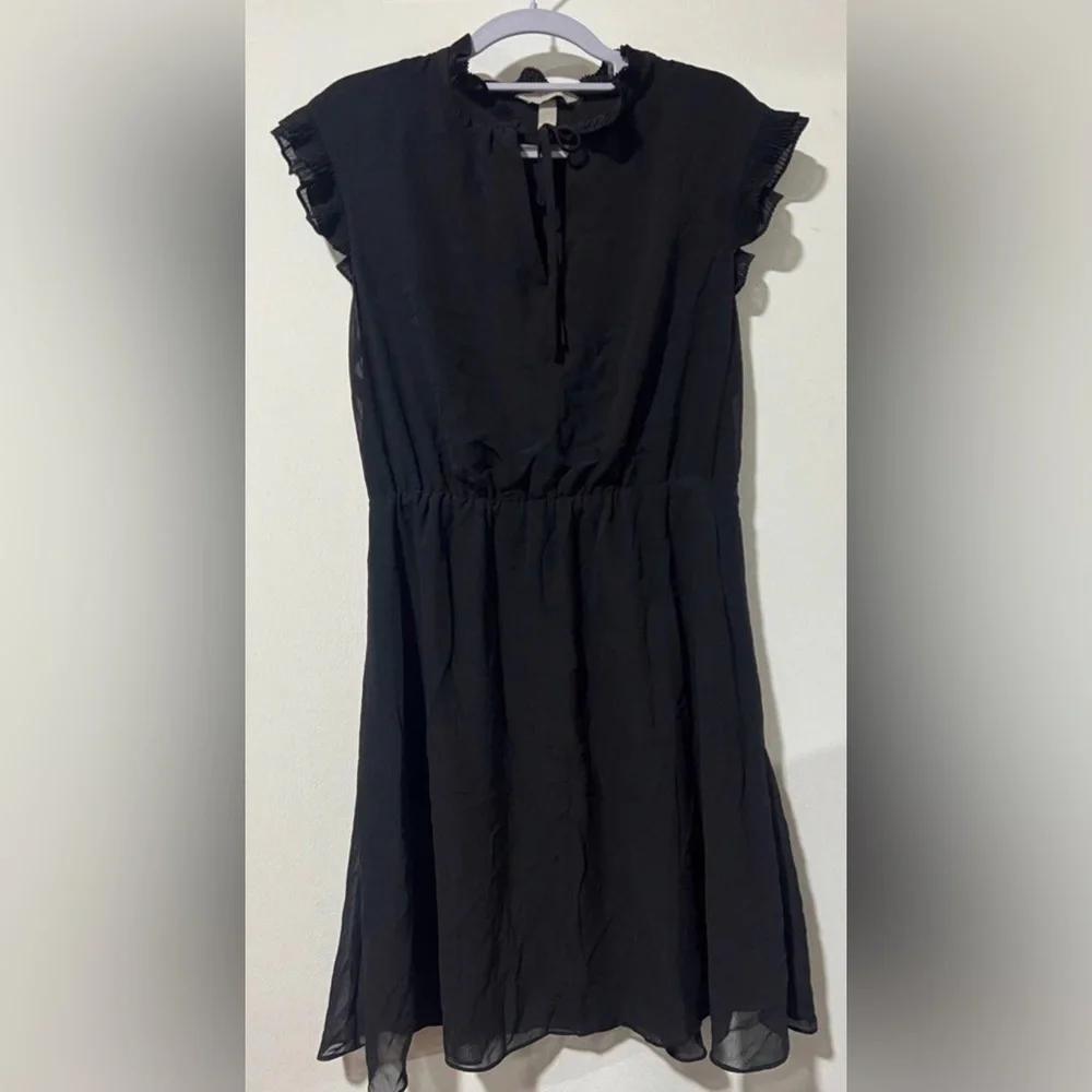 NWT H&M Black High Tie Neck Dress With Ruffle & Stunning Details - Size 0 - Picture 2 of 15